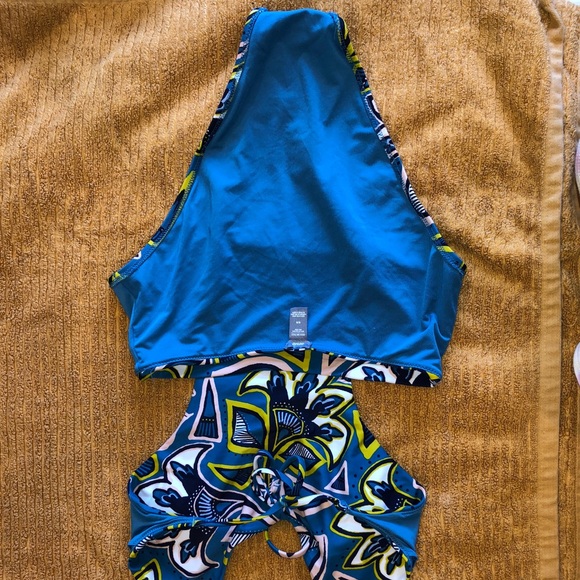Aerie one piece swim suit size medium - Picture 8 of 9